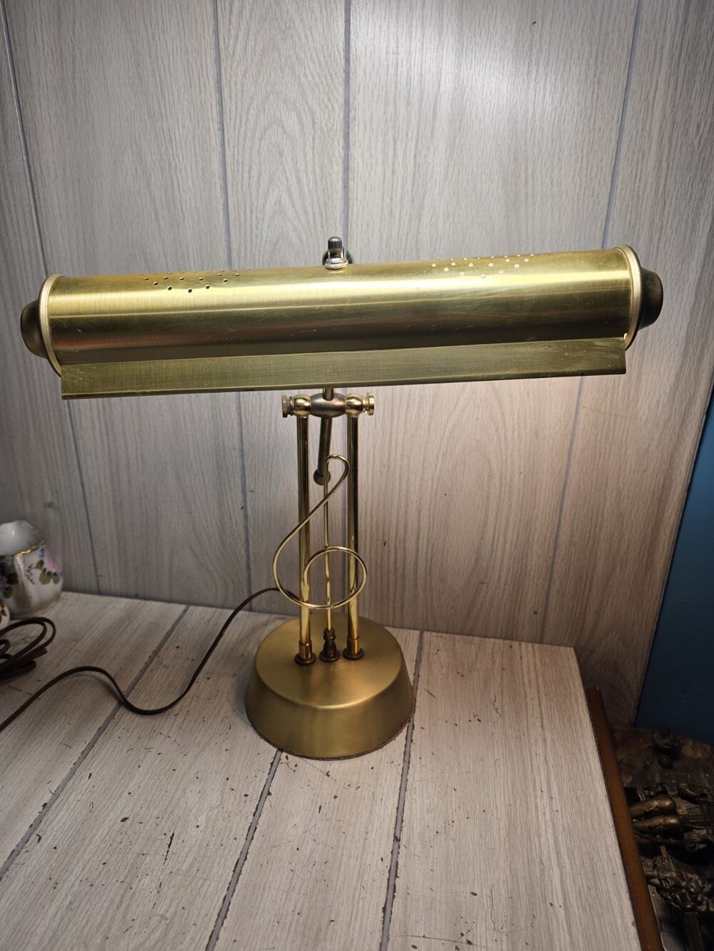 Vintage 70s Brass Music Note Adjustable Piano Desk Lamp Light MCM Regency